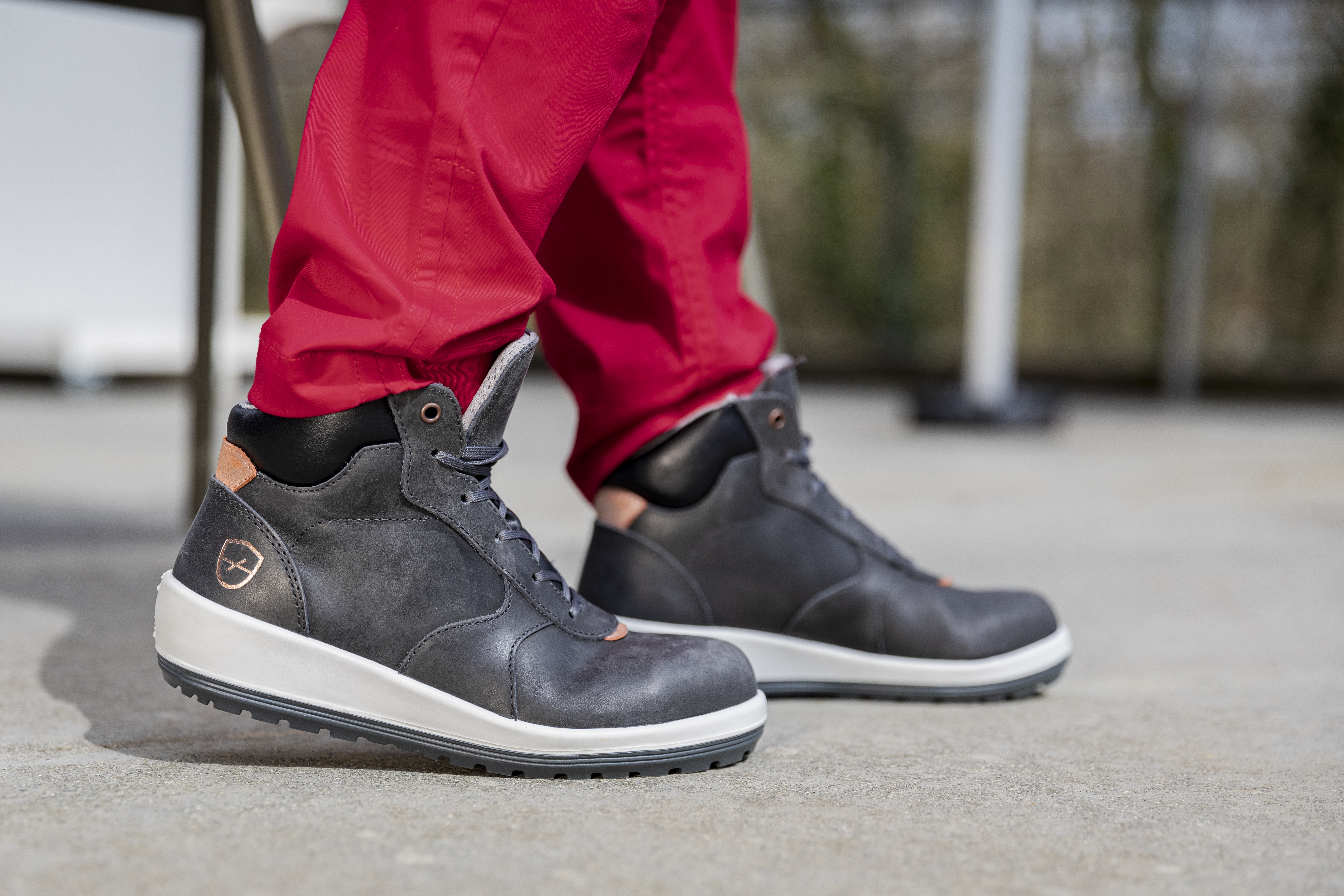 Chaussure de s&eacute;curit&eacute; id&eacute;ale pour le froid modele briana