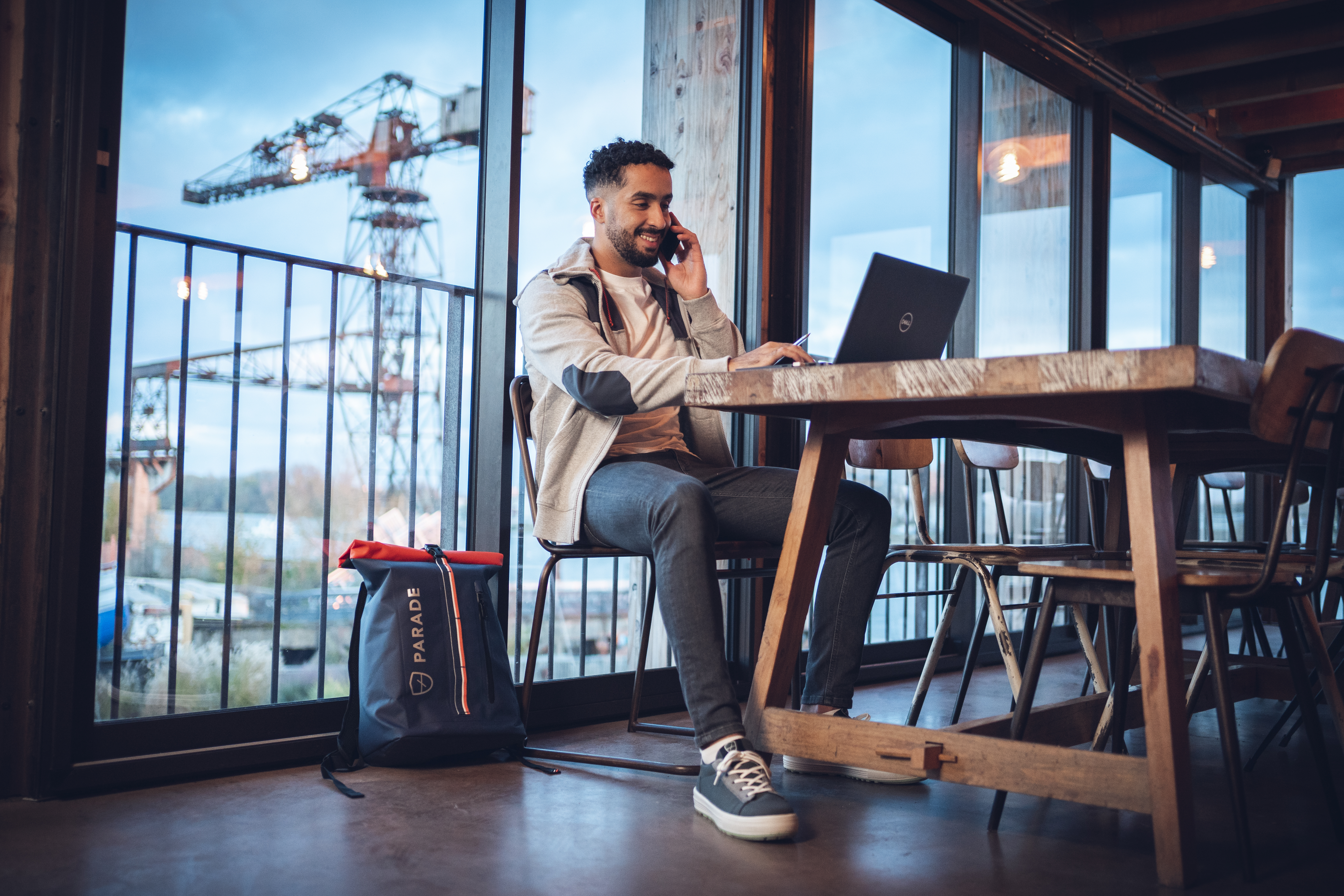 Parade mod&egrave;le samana sac isotherme et sweat ocampo pour homme