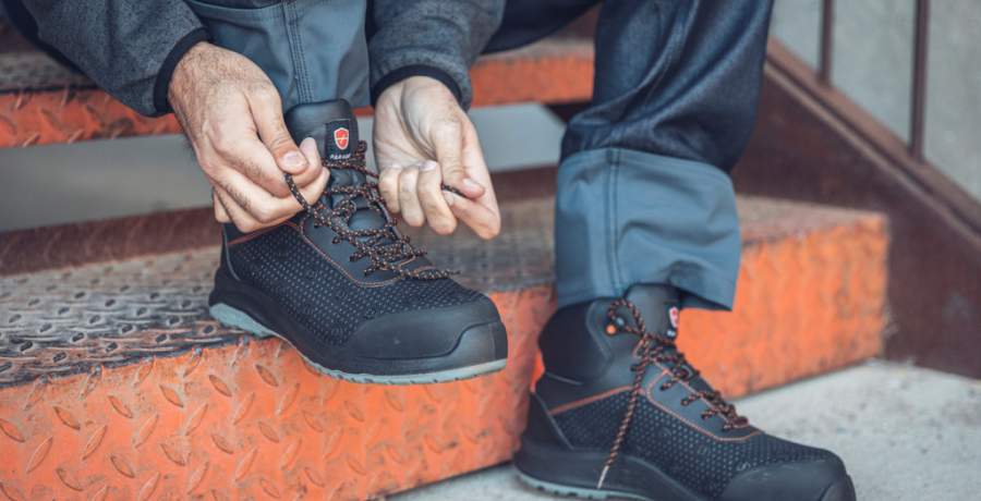 CHAUSSURES DE SÉCURITÉ : OBLIGATOIRE OU NON ?